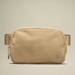 Lululemon belt bag 1L